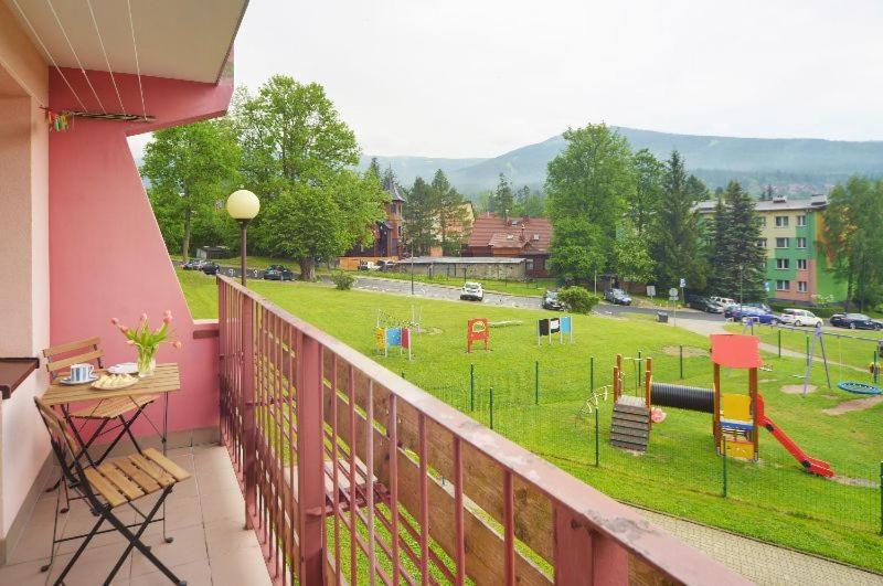 Trevilles Apartamenty - Granatowy Шклярска-Поремба Экстерьер фото
