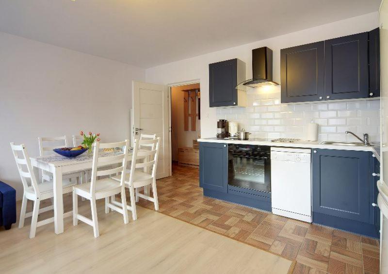 Trevilles Apartamenty - Granatowy Шклярска-Поремба Экстерьер фото